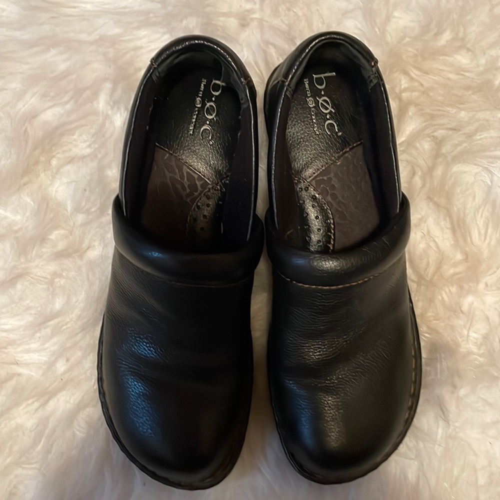 Blk slip on shoes used